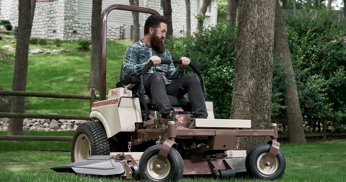 Grasshopper 200V-G4 Series MidMount zero-turn mower at work